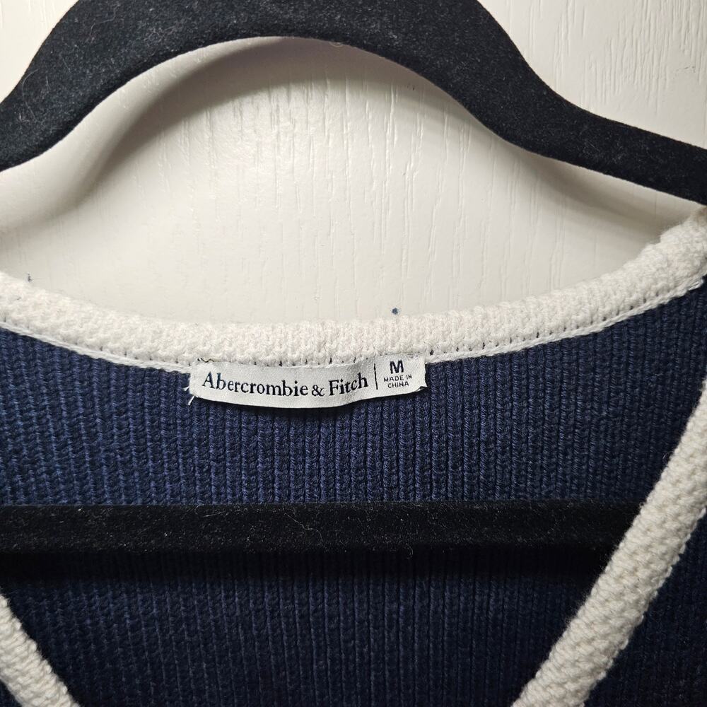 Abercrombie The A&F Mara Button-Up Sweater Vest Navy Sz M - Picture 2 of 4